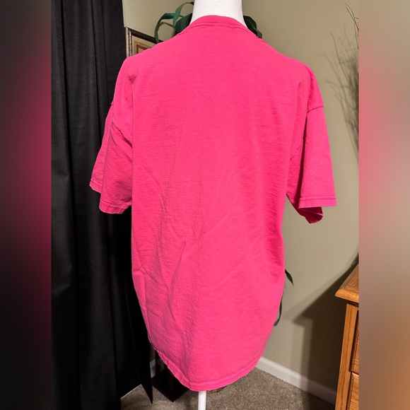 Cancer Sucks, pink short sleeve, 100% cotton, pet/free home. - Picture 4 of 5